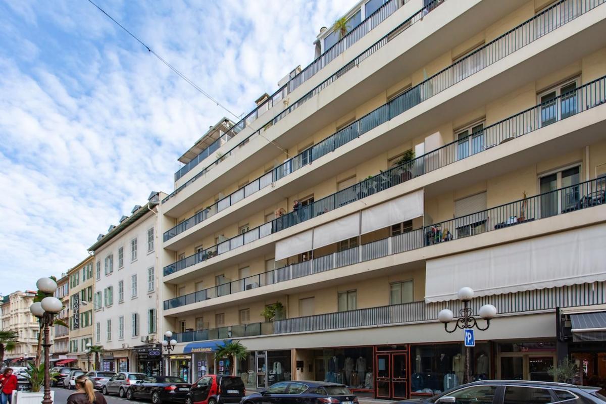 Apartment #26 Idealy Located Flat Ac 2mins Walk To Sea Balcony *