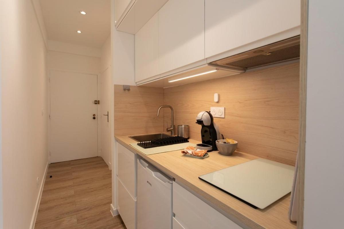 #26 Idealy Located Flat Ac 2mins Walk To Sea Balcony Nice