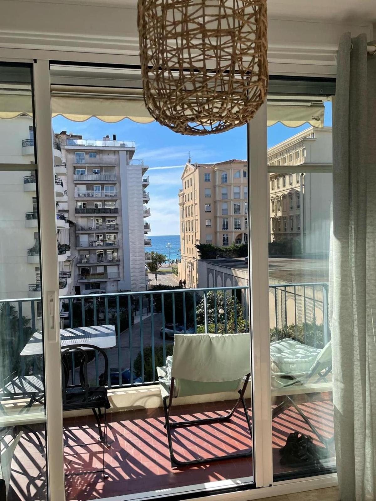 Appartement #26 Idealy Located Flat Ac 2mins Walk To Sea Balcony Nice